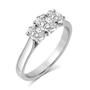 New ProductThree stone oval diamond ring 0.68ct