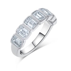 Emerald cut diamond band, bezel set 2.20ct