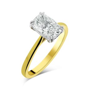 Single stone radiant cut diamond ring