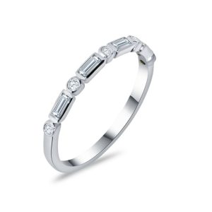 Fine platinum Diamond Set band